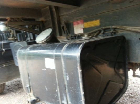 รถฮีโน่ 6 ล้อดั้ม 175 แรงม้า. ปี 55  ( รถวิ่ง 5x,xxx กม. )  สนใจติดต่อ  081 - 6079515