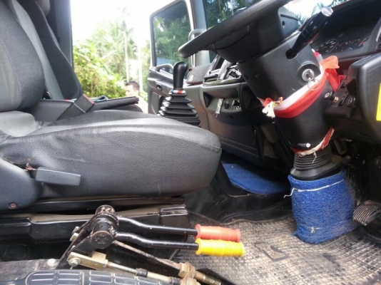 รถฮีโน่ 6 ล้อดั้ม 175 แรงม้า. ปี 55  ( รถวิ่ง 5x,xxx กม. )  สนใจติดต่อ  081 - 6079515