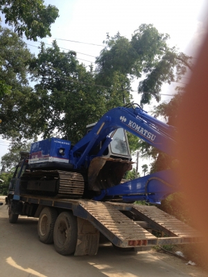 KOMATSU PC120-2 บูมพิเศษ เครื่องปั้มเดิม KOMATSU PC120-2 บูมพิเศษ เครื่องปั้มเดิม
