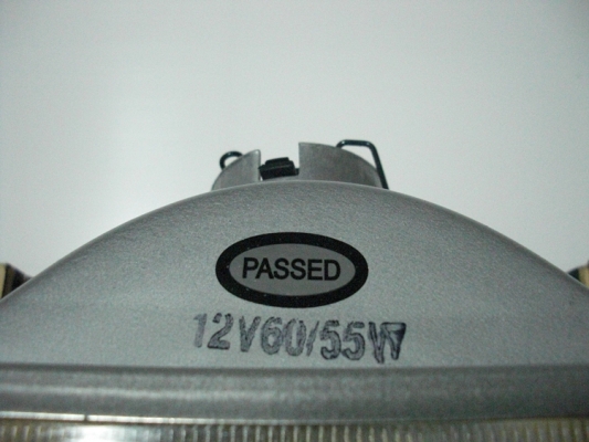 ขายไฟหน้าเหลี่ยมเล็กยี่ห้อFITT แบบเปลี่ยนไส้หลอดได้