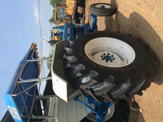 ขายรถไถฟอร์ด รุ่น77 มีใบอินวอย