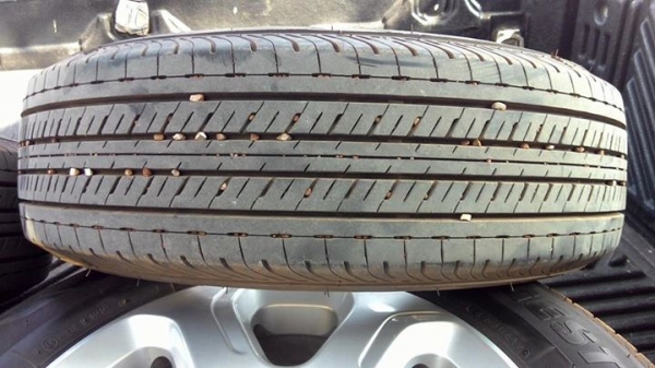 ขายแม็กพร้อมยางป้ายแดง