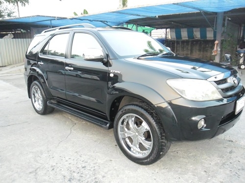 ขาย FORTUNER 2.7 vvti 4WD ไมล์ 68,000 โลแท้ ปี 05 ขาย FORTUNER 2.7 vvti 4WD ไมล์ 68,000 โลแท้ ปี 05