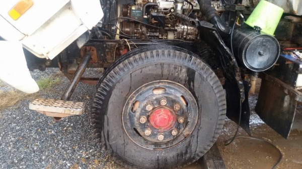 -Kปุ้ย.ชัยภูมิมัดจำแล้วครับ-นิสสัน10ล้อดั้ม2เพลาเครื่องNE6ครัชซีสวยมากๆเครื่องแน่นยางหน้าใหม่ราคา570.000บ