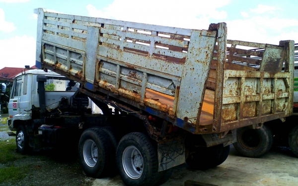 -Kปุ้ย.ชัยภูมิมัดจำแล้วครับ-นิสสัน10ล้อดั้ม2เพลาเครื่องNE6ครัชซีสวยมากๆเครื่องแน่นยางหน้าใหม่ราคา570.000บ