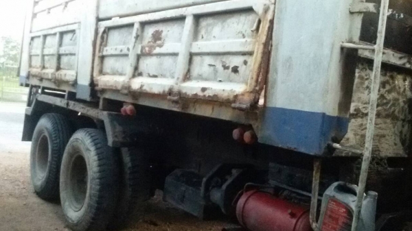 -Kปุ้ย.ชัยภูมิมัดจำแล้วครับ-นิสสัน10ล้อดั้ม2เพลาเครื่องNE6ครัชซีสวยมากๆเครื่องแน่นยางหน้าใหม่ราคา570.000บ