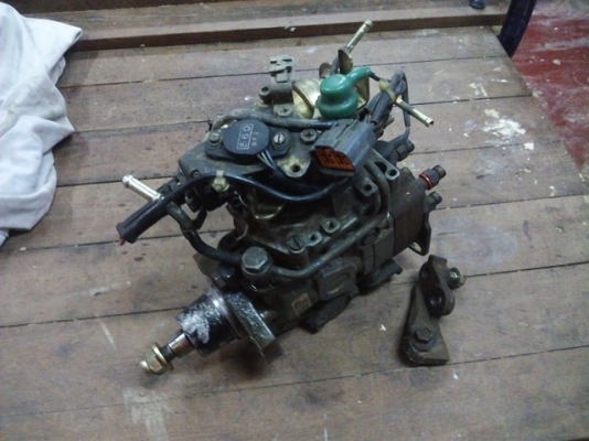 ปั๊มน้ำมันเชื้อเพลิง ฟอร์ด เรนเจอร์ 3000 cc ปี2003 ขายถูก ปั๊มน้ำมันเชื้อเพลิง ฟอร์ด เรนเจอร์ 3000 cc ปี2003 ขายถูก