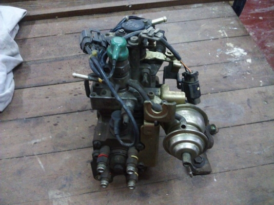 ปั๊มน้ำมันเชื้อเพลิง ฟอร์ด เรนเจอร์ 3000 cc ปี2003 ขายถูก