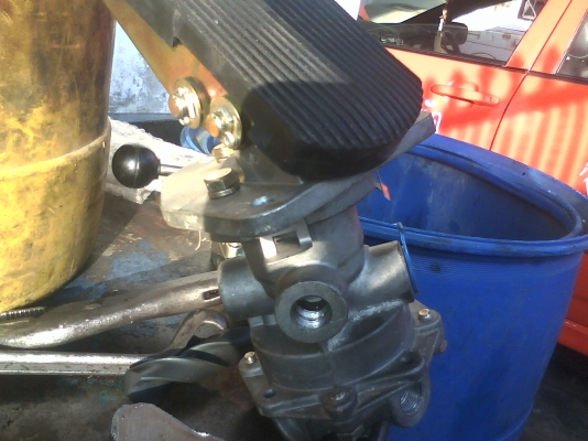 แป้นเบรคลม 20 ตัว ลดกระหน่ำ ใกล้หมดแล้ว ตัวละ 500