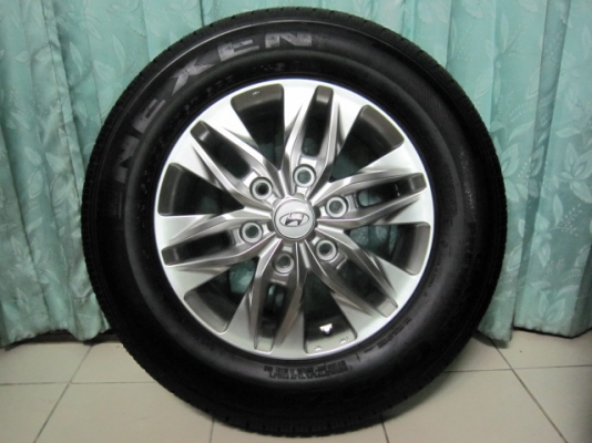 ขายล้อแม็ก Hyundai H1 พร้อมยางป้ายแดงปี 14 ขอบ 16