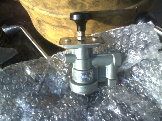 วาล์วลมใช้่มือดึง