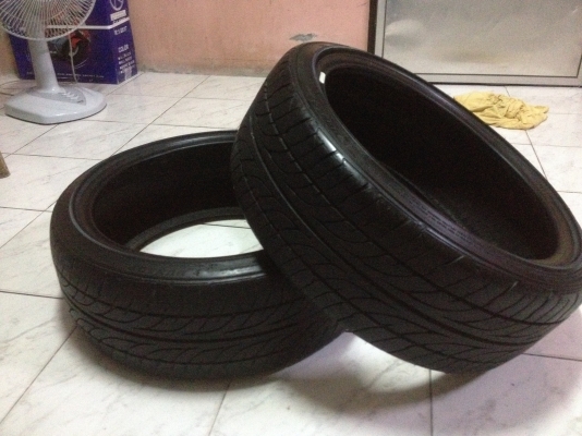 ขายยางDUNLOP LM 704 205/40/17 ปี11 1คู่ สภาพดี1เส้น อีก1เส้นสภาพพอใด้ไม่มีปะทั้ง2เส้น ราคา1500บาท โทร0924462525โส กทม