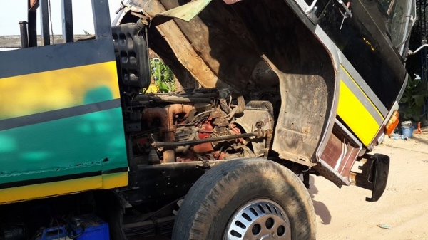 ขาย10ล้อ2เพลา HINO EK100 260 หางปลาท้ายเป็ด ลาก320 เหล็กดรีมสอดทะลุ เครื่องฟิตแน่น ยางดี สภาพพร้อมใช้งาน แชชซีสวย พ.เพาเวอร์ เบรคทิ๊ฟฟี่ ระบบเบรคลม ระบบD-Lยิงเพลา  เอกสารเล่มทะเบียนพร้อมโอน