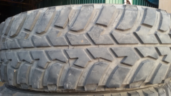 ขายยาง265 75 16 DUNLOPปี12ชุดละ3800