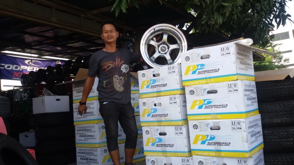 ขายล้อ s1ขอบ18ชุดละ15500