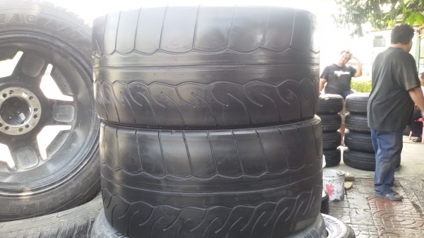 ขายยาง255 35 18 ad08 ปี12คู่ลละ2800
