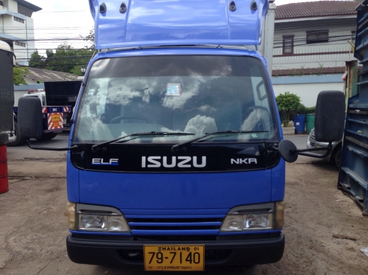 ขาย 6 ล้อ อีซูซุ NKR เครื่อง 130 แรง ตู้แห้ง ยาว 4.30 เมตร