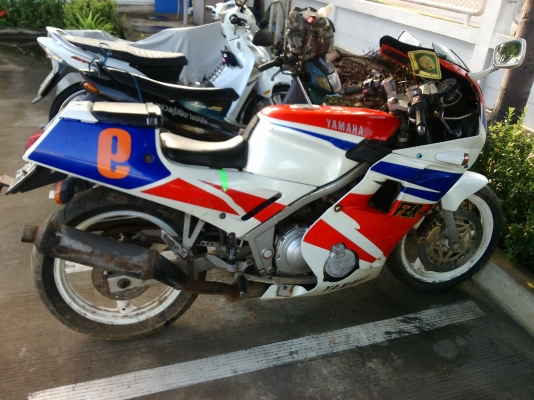 ขาย ซากYAMAHA FZR 250ทะเบียนแท้ถูกๆ ครับ