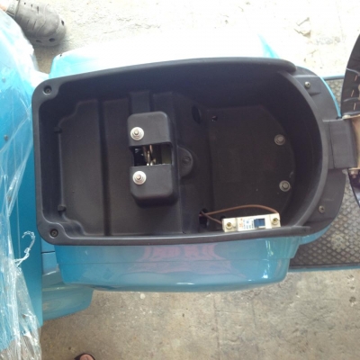 รถมอเตอร์ไซด์ไฟฟ้า 500W สีฟ้า ขนาดกระทัดรัด มีที่ใส่ของด้านหลัง เครื่องยนต์ติดง่าย เสียงเบา ประหยัดพลังงาน ไม่ใช้น้ำมัน