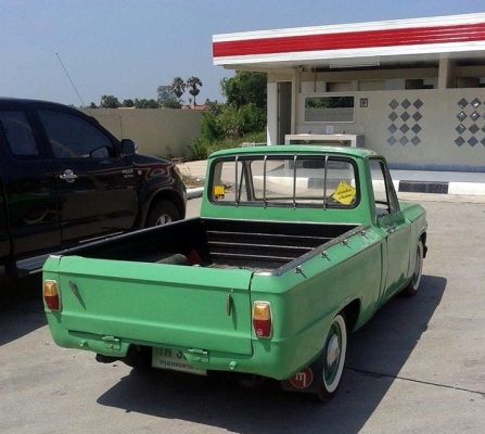 ขายมาสด้า800 สีเขียวครับ ทะเบียนพร้อมชุดโอนครับ