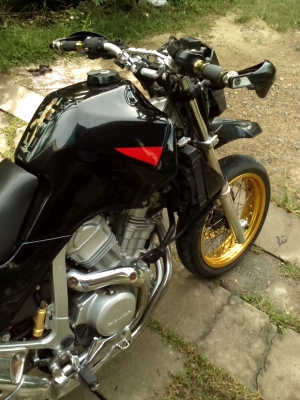 HONDA XRV 400 TRANSALP รถสวยมาก เคื่รองโคตรเงียบทะเบียนเต็มเอกสารพร้มโอน  ทะเบียนกรุงเทพ