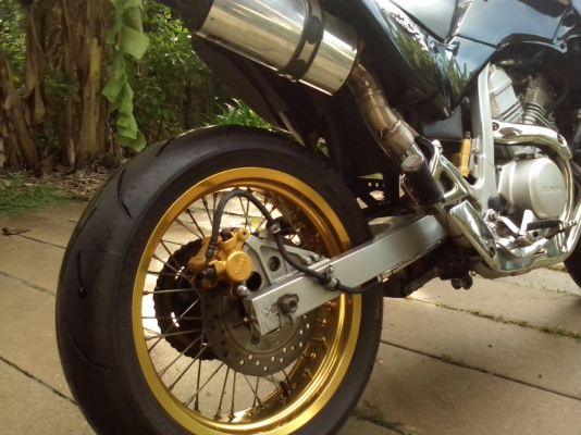 HONDA XRV 400 TRANSALP รถสวยมาก เคื่รองโคตรเงียบทะเบียนเต็มเอกสารพร้มโอน  ทะเบียนกรุงเทพ