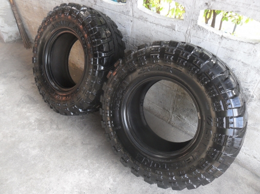 ยาง SILVERSTONE 285/75R16ปี09 สวยๆ 1 คู่ ราคา 3900 บาท