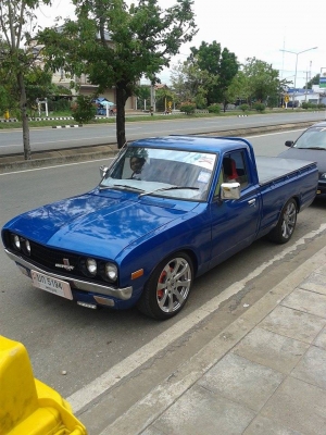 ขายกันชนหน้าดัทสัน 620สภาพสวย ของใหม่เก่าเก็บไม่มีสนิมไม่บุบครับ