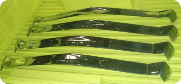 ขายกันชนหน้าดัทสัน 620สภาพสวย ของใหม่เก่าเก็บไม่มีสนิมไม่บุบครับ