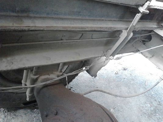 ขายรถ6ล้อดั้มหน้ายาวเครื่อง6BD1เฟื่องท้ายปรอย200ทะเบียนพร้อม