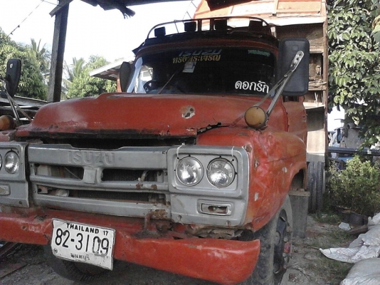 ขายรถ6ล้อดั้มหน้ายาวเครื่อง6BD1เฟื่องท้ายปรอย200ทะเบียนพร้อม