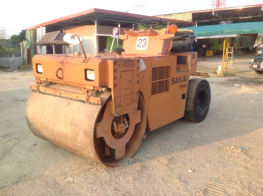 ขายรถบด4ตันSAKAIรุ่นTg41มือสองญี่ปุ่นสภาพดีมากๆสีเดิมยังไม่เคยทำสี