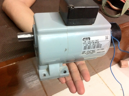 มอเตอร์เกียร์ทดขนาด 40 W. 50 ต่อ1 แบบ GTR ยี่ห้อ NUSSEI CORP จากญี่ปุ่น หมุนที่ 30 รอบต่อนาที แรงบิดเยอะ( 10 ตัว) มอเตอร์เกียร์ทดขนาด 40 W. 50 ต่อ1 แบบ GTR ยี่ห้อ NUSSEI CORP จากญี่ปุ่น หมุนที่ 30 รอบต่อนาที แรงบิดเยอะ( 10 ตัว)