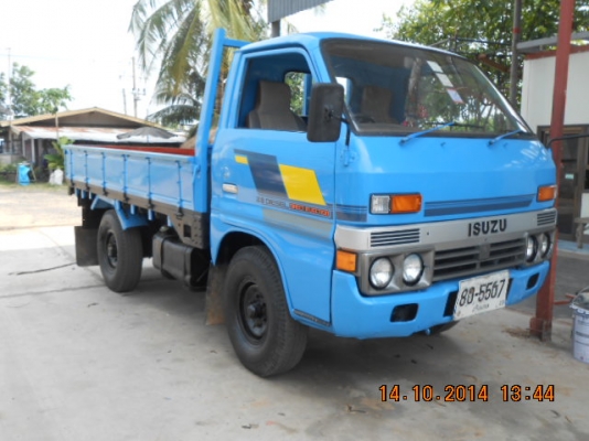 ขาย  4 ล้อกลาง  อีซูสุ  เครื่อง  85  สภาพพร้อมใช้  เอกสารพร้อมโอน