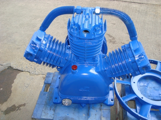 ขายหัวปั๊มลมPUMA 10HP 3สูบ สภาพใหม่ รับประกัน