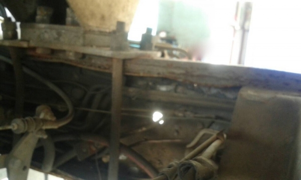 รถฮีโน่ 10 ล้อ บรรทุกน้ำยาง FL1J 210 แรงม้า. ปี 40 สนใจติดต่อ 081 - 6079515 รถฮีโน่ 10 ล้อ บรรทุกน้ำยาง FL1J 210 แรงม้า. ปี 40 สนใจติดต่อ 081 - 6079515