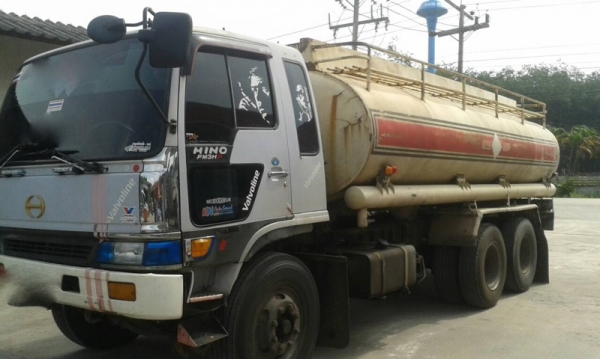 รถฮีโน่ 10 ล้อ บรรทุกน้ำยาง FL1J 210 แรงม้า. ปี 40 สนใจติดต่อ 081 - 6079515 รถฮีโน่ 10 ล้อ บรรทุกน้ำยาง FL1J 210 แรงม้า. ปี 40 สนใจติดต่อ 081 - 6079515