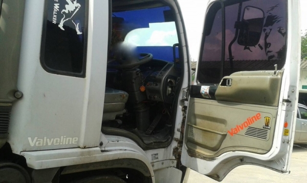 รถฮีโน่ 10 ล้อ บรรทุกน้ำยาง FL1J 210 แรงม้า. ปี 40 สนใจติดต่อ 081 - 6079515 รถฮีโน่ 10 ล้อ บรรทุกน้ำยาง FL1J 210 แรงม้า. ปี 40 สนใจติดต่อ 081 - 6079515