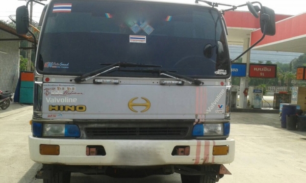 รถฮีโน่ 10 ล้อ บรรทุกน้ำยาง FL1J 210 แรงม้า. ปี 40 สนใจติดต่อ 081 - 6079515 รถฮีโน่ 10 ล้อ บรรทุกน้ำยาง FL1J 210 แรงม้า. ปี 40 สนใจติดต่อ 081 - 6079515