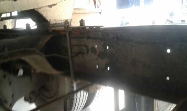 รถฮีโน่ 10 ล้อ บรรทุกน้ำยาง FL1J 210 แรงม้า. ปี 40 สนใจติดต่อ 081 - 6079515 รถฮีโน่ 10 ล้อ บรรทุกน้ำยาง FL1J 210 แรงม้า. ปี 40 สนใจติดต่อ 081 - 6079515