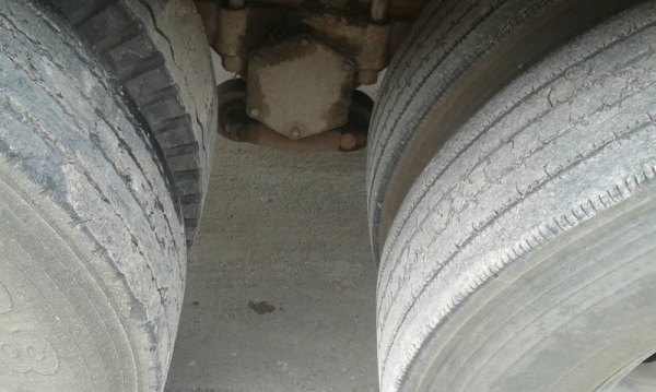 รถฮีโน่ 10 ล้อ บรรทุกน้ำยาง FL1J 210 แรงม้า. ปี 40 สนใจติดต่อ 081 - 6079515 รถฮีโน่ 10 ล้อ บรรทุกน้ำยาง FL1J 210 แรงม้า. ปี 40 สนใจติดต่อ 081 - 6079515