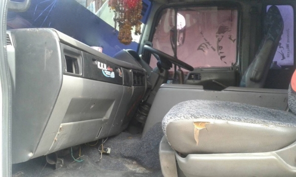 รถฮีโน่ 10 ล้อ บรรทุกน้ำยาง FL1J 210 แรงม้า. ปี 40 สนใจติดต่อ 081 - 6079515 รถฮีโน่ 10 ล้อ บรรทุกน้ำยาง FL1J 210 แรงม้า. ปี 40 สนใจติดต่อ 081 - 6079515