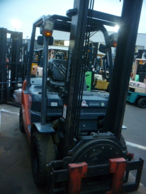 ขายฟอร์คลิฟต์ TOYOTA 8FD25 ดีเซล , รถใช้งานมา 3000 ช.ม, เกียร์ AT ( SPECS JAPAN ) ROTATING งาหมุน 360 ' , เสาสูง 4 M, เครื่อง 2Z , เกียร์ AT ใช้งานแค่ 3000 กว่า ช.ม เดิมแท้จากญี่ปุ่น !!!!! ขายฟอร์คลิฟต์ TOYOTA 8FD25 ดีเซล , รถใช้งานมา 3000 ช.ม, เกียร์ AT ( SPECS JAPAN ) ROTATING งาหมุน 360 ' , เสาสูง 4 M, เครื่อง 2Z , เกียร์ AT ใช้งานแค่ 3000 กว่า ช.ม เดิมแท้จากญี่ปุ่น !!!!!