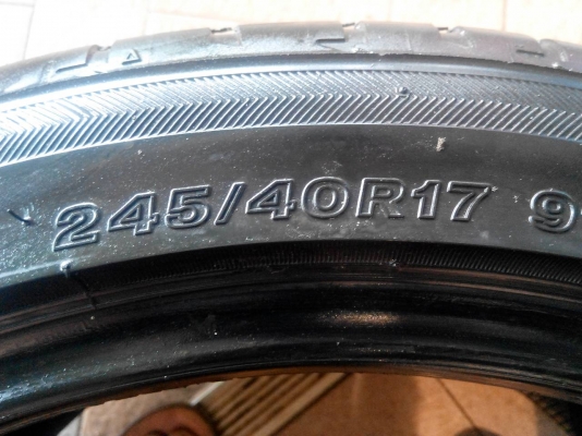 ยาง Bridgestone 245/40/17 ปี12 สภาพสวย