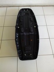 ขายเบาะ c700 c900 มีคิ้วมือ 1 งานเก่าสภาพดี  พื้นพลาสติกหนามีใบเดียว 650 รวมส่ง  โทร.086-5292215