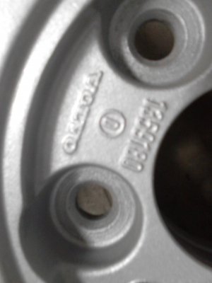 แม๊กเดิม VOLVO ขนาด 5 รู ขอบ 15 ชุด 4 ใบ TEL.081-427-3941 แม๊กเดิม VOLVO ขนาด 5 รู ขอบ 15 ชุด 4 ใบ TEL.081-427-3941