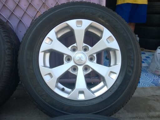 ขายแม็ก Isuzu D-max16 3ชุด V-cross17 Prerunner16 พร้อมยางราคา 7,000-9,500 บ