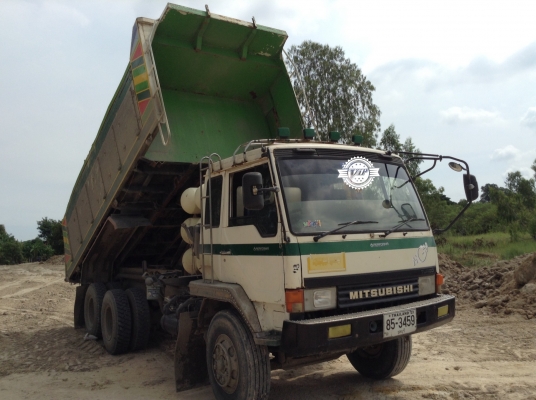 ขายสิบล้อดั้มNgv8ถังMITSUBISHI527Sเทอร์โบ220แรงเกียร์อินตั้น