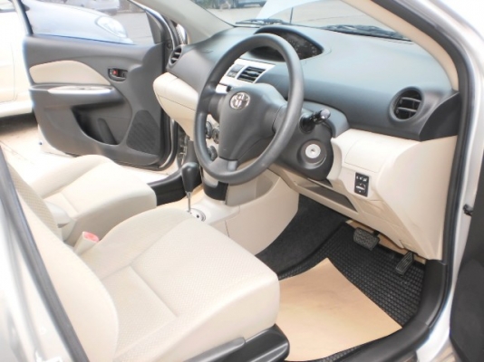 VIOS 1.5  Ivory VVTi AUTO