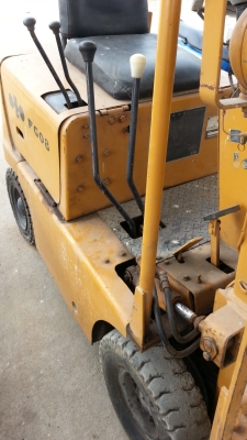 ขายรถโฟคลิฟท์โคมัสสุยกได้ 800 กิโลกรัมราคา 53,000 บาทเครื่องเบนซินพร้อมใช้งาน ขายรถโฟคลิฟท์โคมัสสุยกได้ 800 กิโลกรัมราคา 53,000 บาทเครื่องเบนซินพร้อมใช้งาน